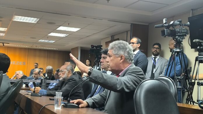 rosemberg-diz-que-fala-de-adolfo-sobre-deputados-refens-em-caso-binho-galinha-pode-interferir-em-processo