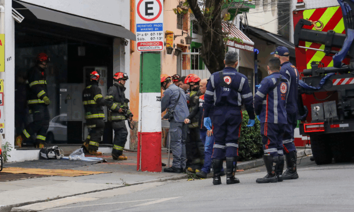 morre-funcionaria-que-ficou-sob-escombros-apos-teto-de-restaurante-desabar-em-sp