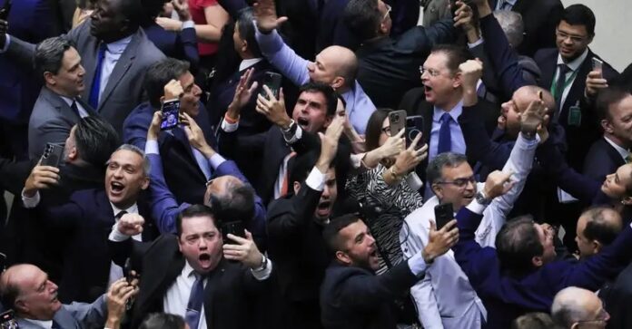confira-como-votaram-os-deputados-baianos-na-retirada-de-pauta-da-mp-do-governo-lula-que-tributa-aplicacoes-e-bets