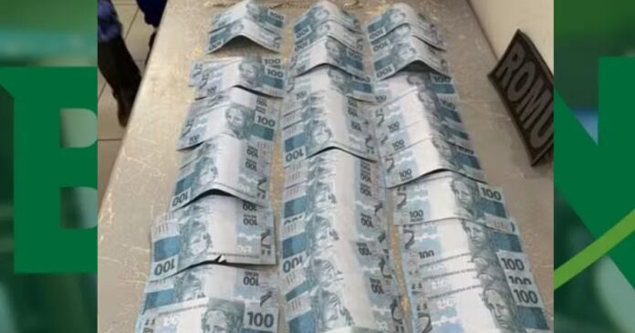 homens-sao-presos-com-mais-de-r$-4-mil-em-notas-falsas-no-interior-da-bahia