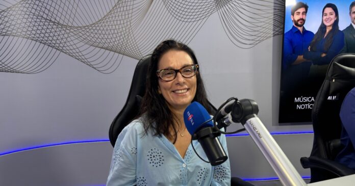 na-antena-1,-diretora-da-vigilancia-a-saude-orienta-que-populacao-nao-consuma-principe-maluco-em-festas-de-salvador