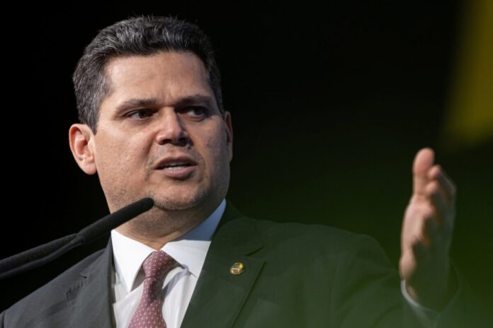 fachin-se-reune-com-alcolumbre-para-discutir-fundo-da-justica-federal