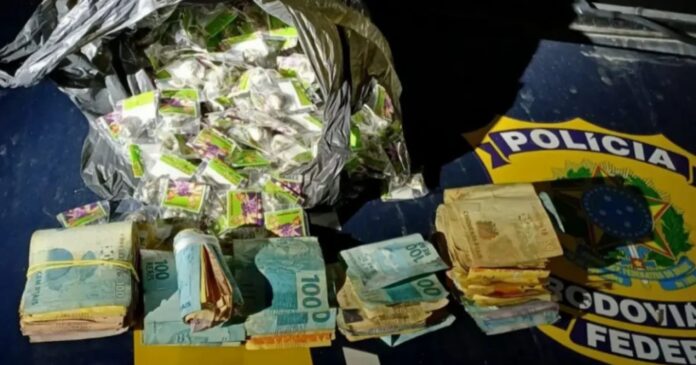 prf-prende-homem-apos-tentativa-de-descartar-r$-80-mil-em-drogas-durante-fuga-em-eunapolis