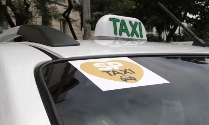 taxis-de-sao-paulo-ganham-liberacao-para-usar-pelicula-antivandalismo