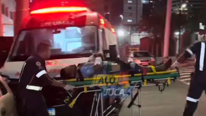 homem-e-baleado-e-esfaqueado-em-ataque-na-praca-do-costa-azul,-em-salvador