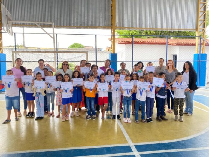 alunos-com-rendimento-100%-no-cnca-sao-premiados-na-escola-municipal-pedro-agrizzi-neto
