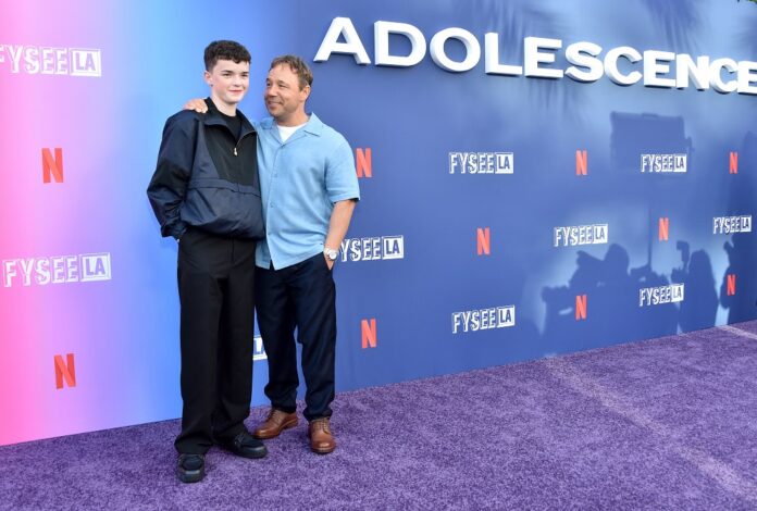 criador-da-serie-‘adolescencia’-convida-pais-a-escreverem-aos-filhos-para-projeto-editorial