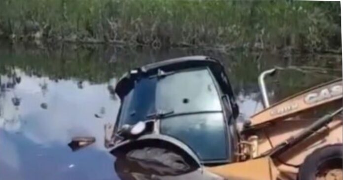 empresario-morre-em-acidente-com-retroescavadeira-submersa-em-lago-em-ilheus