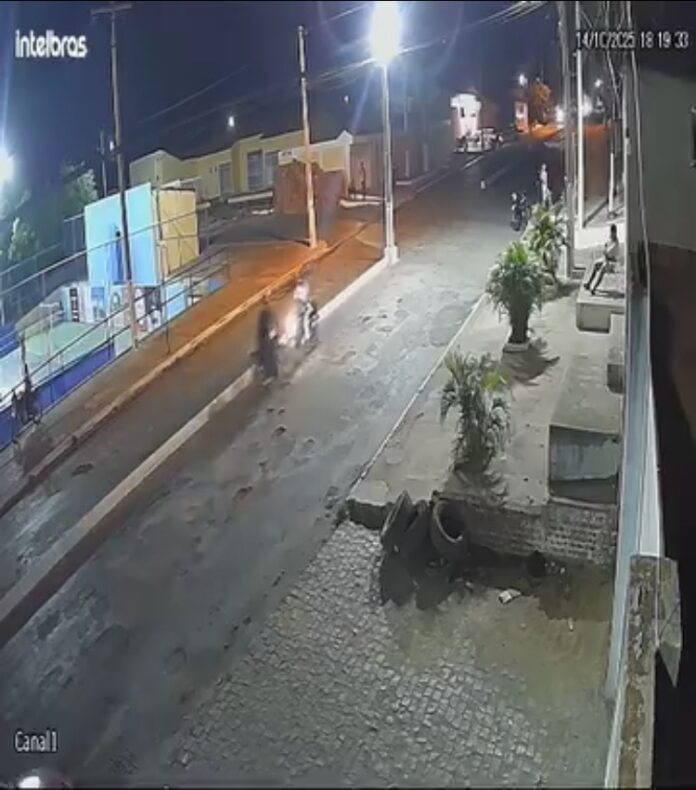 video-mostra-acidente-entre-motos-no-oeste-baiano;-condutores-foram-socorridos