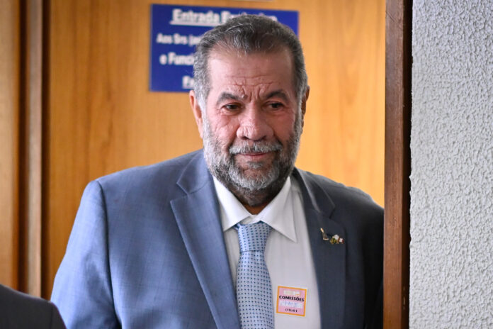 por-acordo,-cpmi-do-inss-adia-votacao-de-quebras-de-sigilo-de-lupi