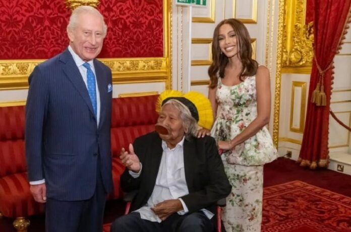 anitta-e-cacique-raoni-sao-recebidos-pelo-rei-charles-iii-na-inglaterra