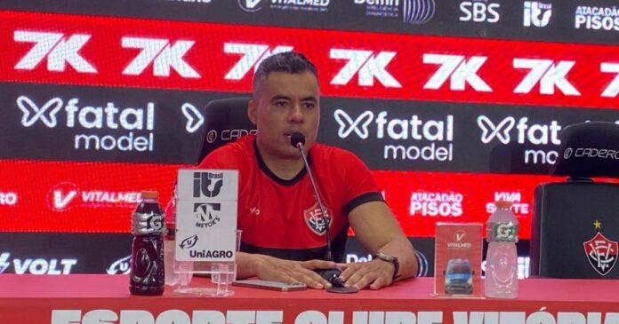 jair-ventura-celebra-vitoria-no-ba-vi-e-exalta-atuacao:-“vencemos-e-convecemos”