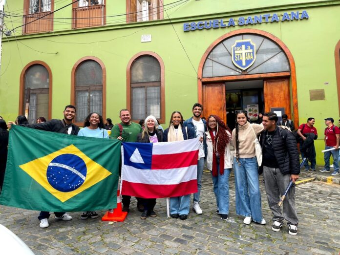 estudantes-baianos-representam-a-rede-estadual-no-mundial-de-ciencias-e-tecnologias-2025,-no-chile