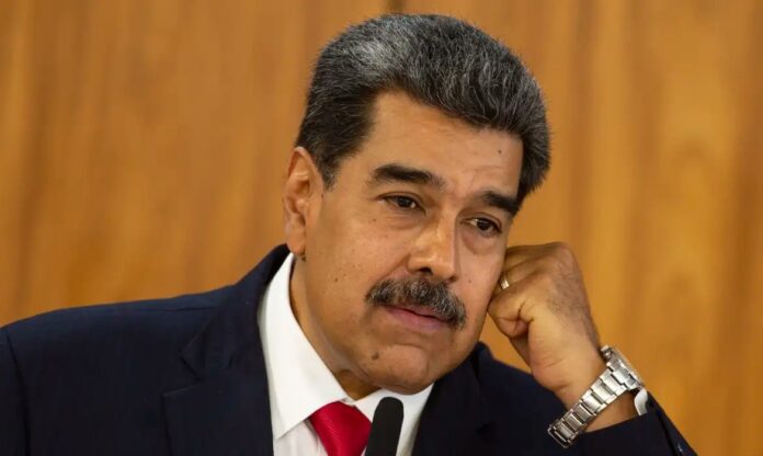 venezuela-posiciona-tropas-e-coloca-armas-na-“mao-do-povo”-devido-avanco-de-embarcacoes-dos-eua-no-caribe