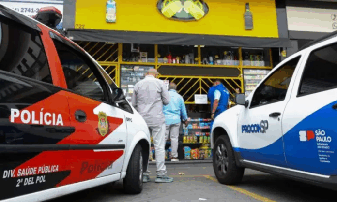 policia-descobre-dois-postos-no-abc-paulista-suspeitos-de-fornecer-metanol-para-bebidas