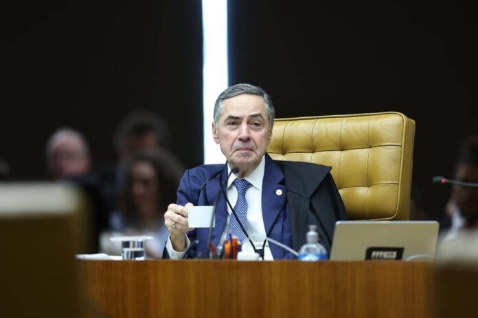 apos-reabrir-votacao-sobre-descriminacao-no-stf,-barroso-vota-a-favor-da-medida-e-gilmar-suspende