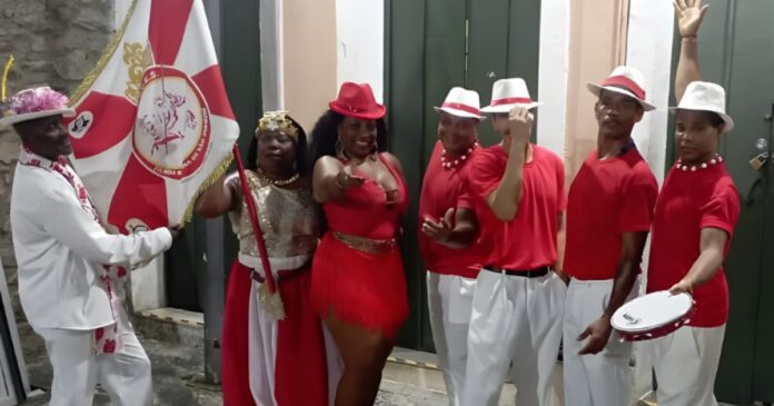 mais-velha-entre-escolas-de-samba-da-nova-geracao-em-salvador,-filhos-da-feira-acredita-na-forca-da-comunidade