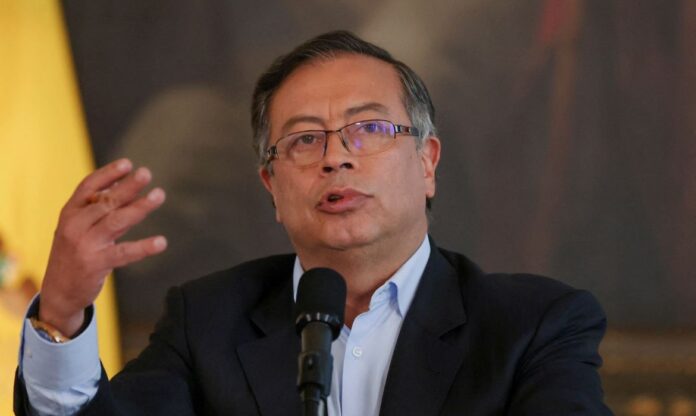 trump-acusa-gustavo-petro-de-envolvimento-com-trafico;-colombiano-reage-e-denuncia-violacao-de-soberania