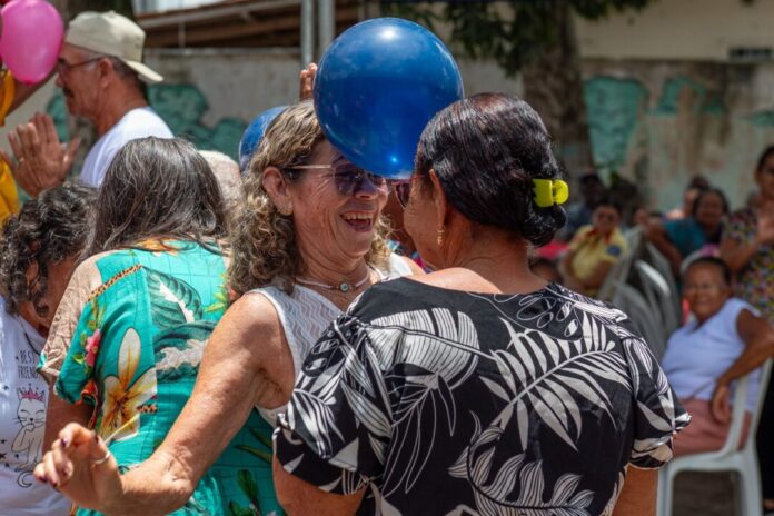 cras-realiza-evento-em-homenagem-ao-dia-do-idoso-e-reforca-papel-de-acolhimento-e-convivencia