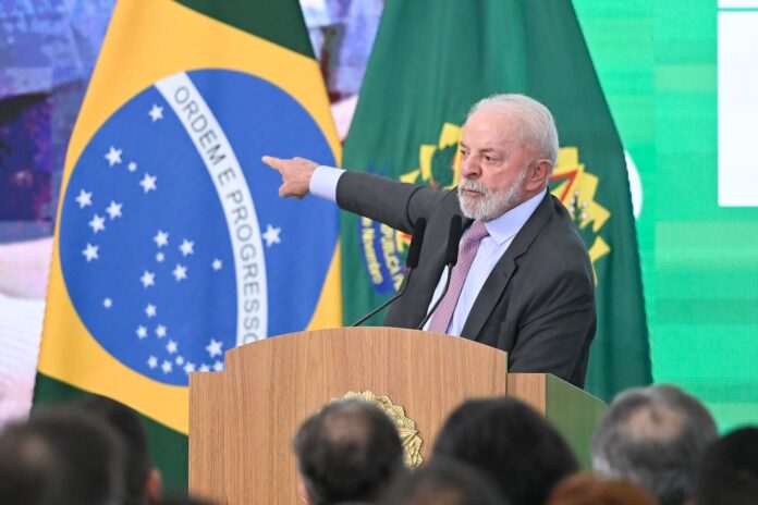 lula-cobra-o-banco-central:-“vai-precisar-comecar-a-baixar-os-juros”