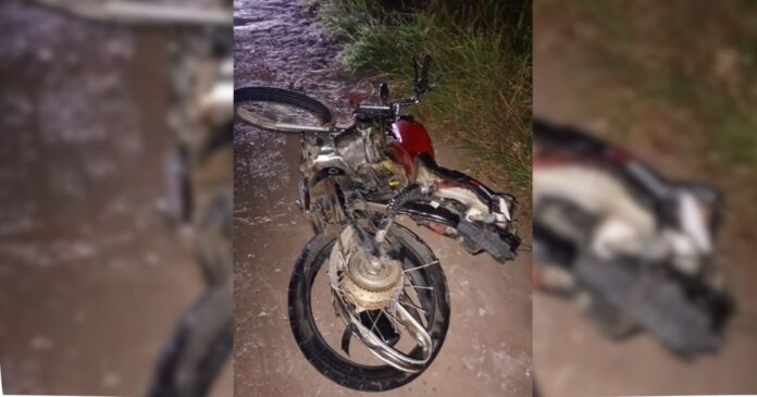 casal-morre-apos-colisao-entre-moto-e-caminhonete-na-ba-084,-em-irara