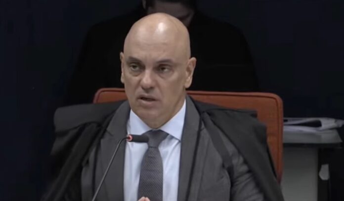 moraes-vota-pela-condenacao-de-sete-reus-por-atuacao-em-nucleo-de-desinformacao-da-trama-golpista