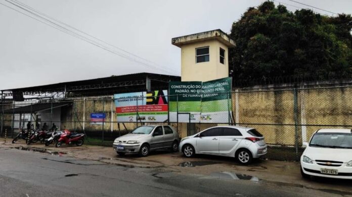detentos-fugiram-de-presidio-de-feira-ao-pular-muro-com-corda-improvisada,-detalha-delegado