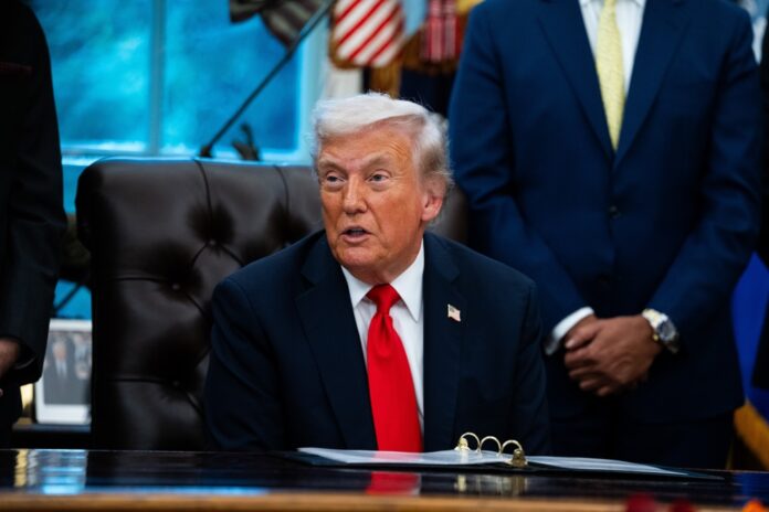trump-demonstra-interesse-e-reuniao-com-lula-deve-ocorrer-na-malasia,-diz-imprensa-dos-eua