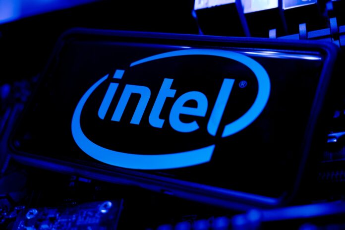 intel-supera-expectativas-no-3o-trimestre;-governo-dos-eua-comemora