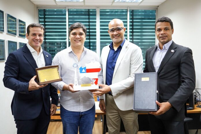 vitor-bonfim-lidera-ranking-da-ssp-e-garante-caminhao-inteligente-para-reforcar-a-seguranca-no-sudoeste-da-bahia