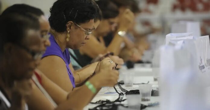 empresas-destinam-r$-6,2-bi-para-acoes-sociais-com-foco-em-educacao