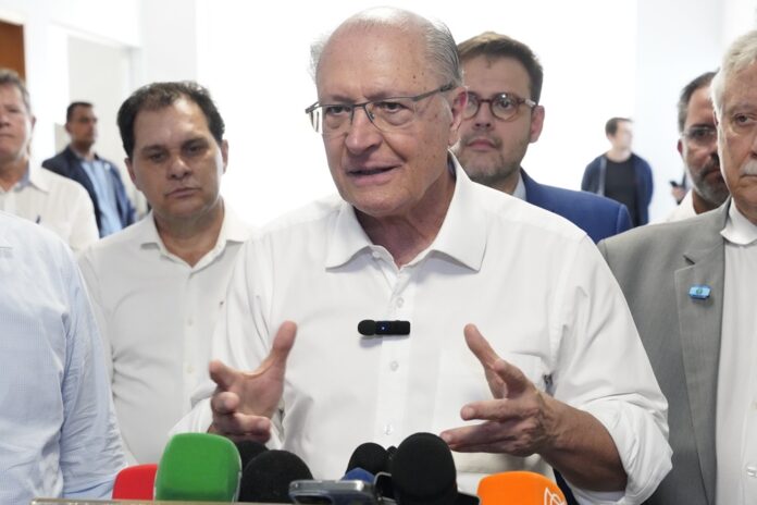 alckmin-defende-projeto-que-retira-ate-r$-30-bilhoes-do-teto-de-gastos-para-defesa