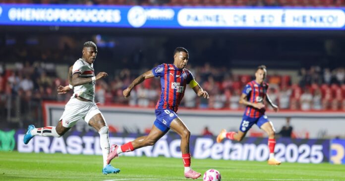 ademir-recebe-terceiro-amarelo-e-desfalca-o-bahia-contra-o-rb-bragantino