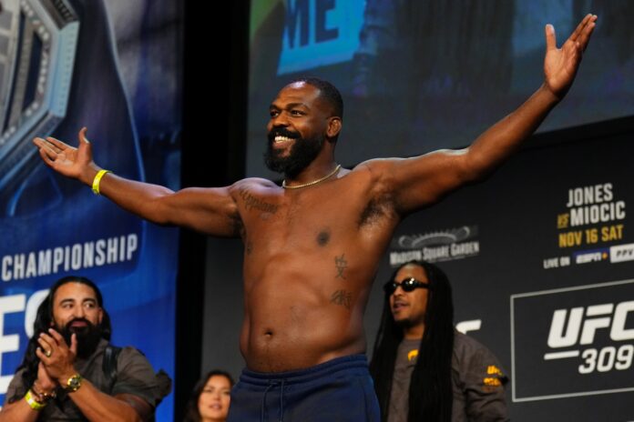 ufc:-jon-jones-aceita-lutar-contra-poatan-na-casa-branca ufc:-jon-jones-aceita-lutar-contra-poatan-na-casa-branca