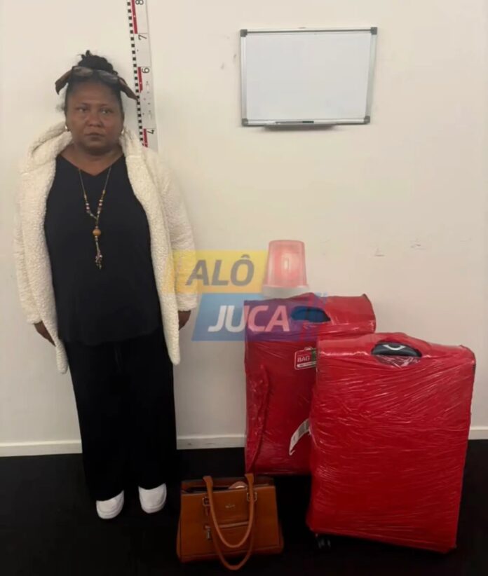 mulher-e-presa-com-8-kg-de-cocaina-no-aeroporto-de-zurique-em-operacao mulher-e-presa-com-8-kg-de-cocaina-no-aeroporto-de-zurique-em-operacao