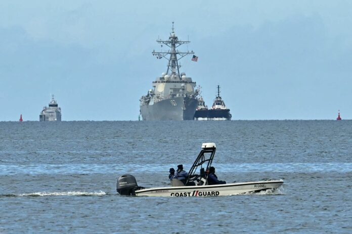 navio-de-guerra-dos-eua-chega-a-trinidad-e-tobago,-em-frente-a-venezuela navio-de-guerra-dos-eua-chega-a-trinidad-e-tobago,-em-frente-a-venezuela