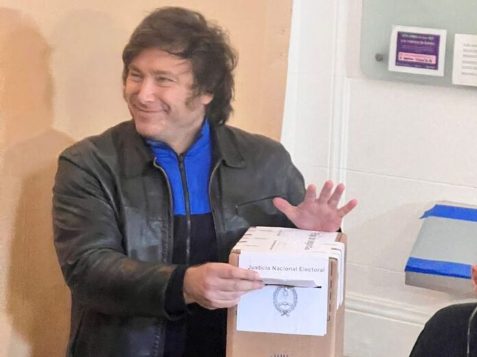 com-baixa-participacao,-argentina-encerra-votacao-para-camara-e-senado