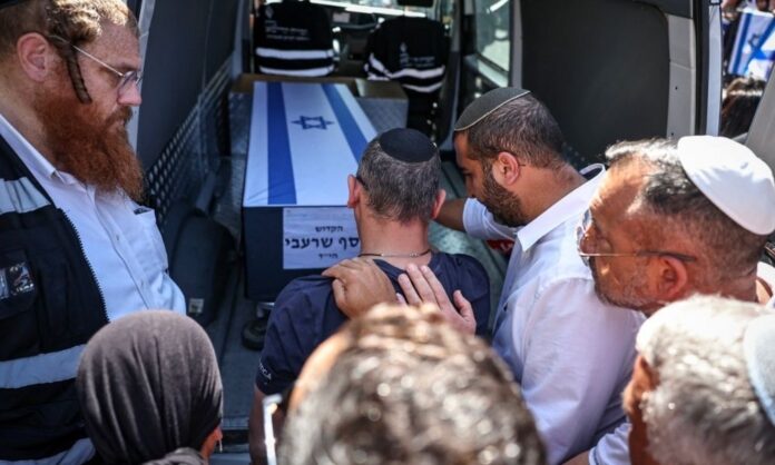hamas-entrega-mais-um-corpo-de-refem-a-israel,-e-familias-exigem-devolucao-total-antes-de-ampliar-tregua-em-gaza hamas-entrega-mais-um-corpo-de-refem-a-israel,-e-familias-exigem-devolucao-total-antes-de-ampliar-tregua-em-gaza