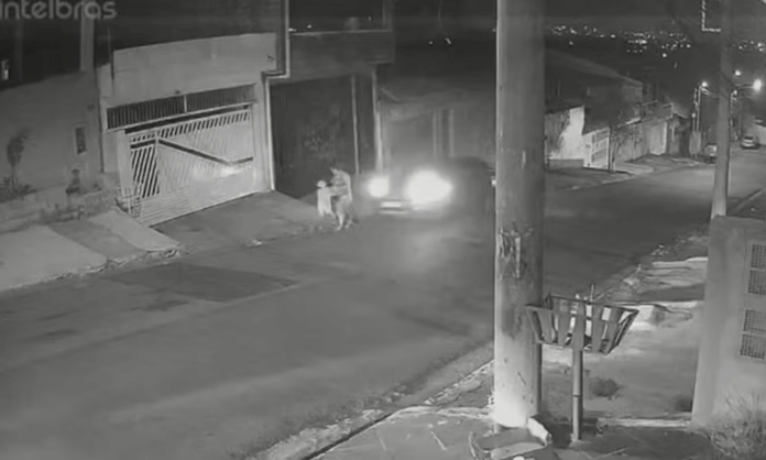 gravida-de-gemeos-e-atropelada-em-sp;-motorista-foge-sem-prestar-socorro gravida-de-gemeos-e-atropelada-em-sp;-motorista-foge-sem-prestar-socorro