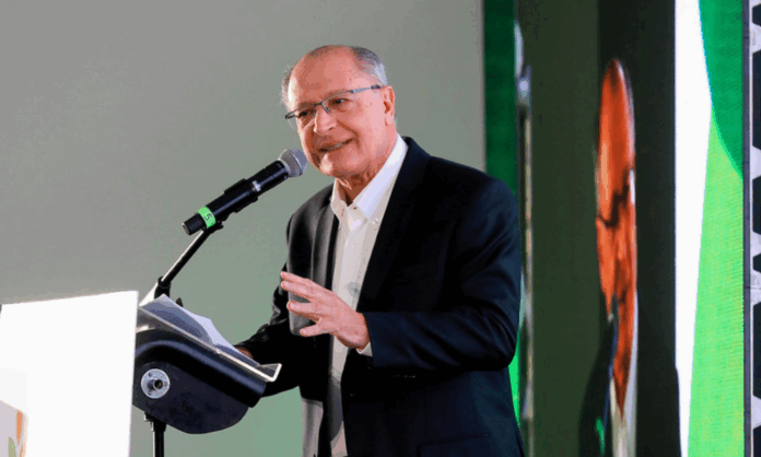 alckmin-contatou-embaixadores-de-brasil-e-china-para-excetuar-pais-da-crise-de-chips alckmin-contatou-embaixadores-de-brasil-e-china-para-excetuar-pais-da-crise-de-chips