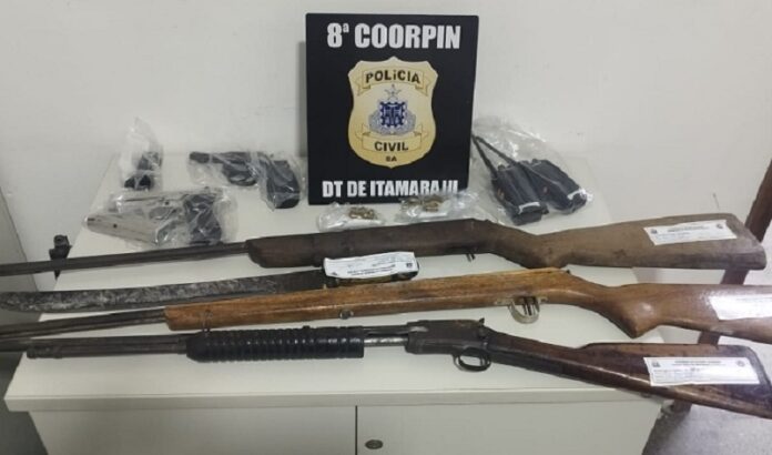 um-confessa-e-outros-tres-sao-presos-com-armas-apos-duplo-homicidio-na-zona-rural-de-itamaraju um-confessa-e-outros-tres-sao-presos-com-armas-apos-duplo-homicidio-na-zona-rural-de-itamaraju