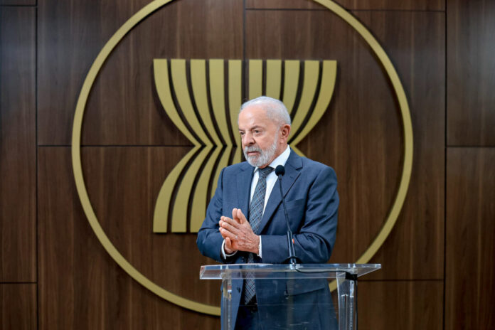 lula-reune-ministros-para-discutir-crise-no-rio-apos-megaoperacao lula-reune-ministros-para-discutir-crise-no-rio-apos-megaoperacao