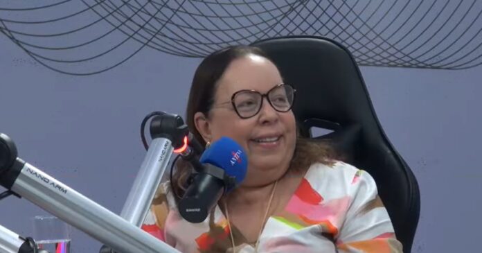 na-antena-1,-nova-diretora-da-faculdade-de-direito-da-ufba-anuncia-data-da-posse-e-fala-sobre-desafios-do-cargo na-antena-1,-nova-diretora-da-faculdade-de-direito-da-ufba-anuncia-data-da-posse-e-fala-sobre-desafios-do-cargo