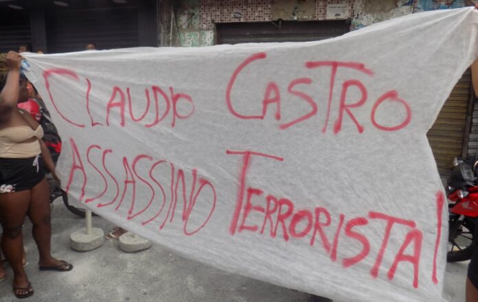 manifestantes-protestam-em-frente-a-sede-do-governo-do-rj,-onde-castro-se-reune-com-lewandowski manifestantes-protestam-em-frente-a-sede-do-governo-do-rj,-onde-castro-se-reune-com-lewandowski