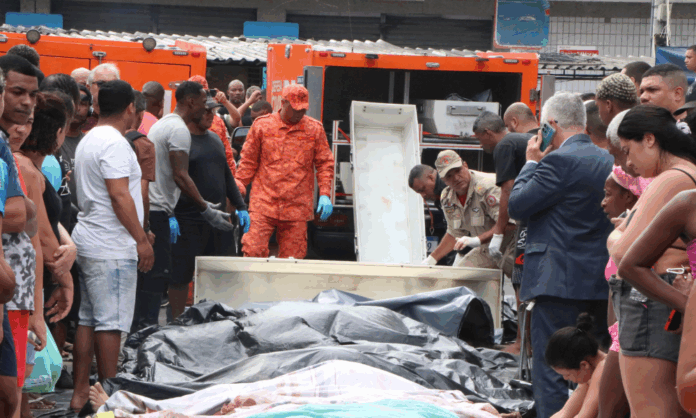 com-os-70-corpos-colocados-em-praca-publica,-numero-de-mortos-na-operacao-passa-de-130