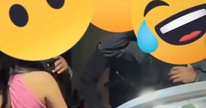 video:-noiva-confunde-policiais-com-“gogoboys”-em-cha-de-lingerie-e-video-viraliza video:-noiva-confunde-policiais-com-“gogoboys”-em-cha-de-lingerie-e-video-viraliza