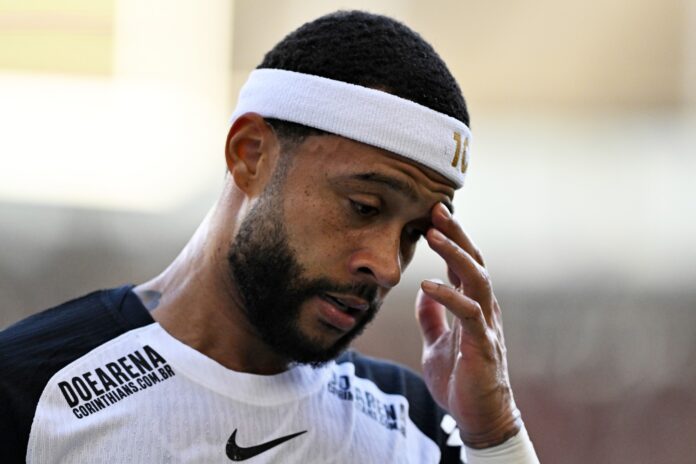 depay-reage-as-criticas-por-mensagem-a-oruam-apos-operacao-no-rio