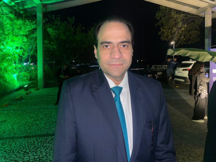 presidente-da-oab-nega-que-agu-seja-“trampolim”-para-vaga-no-stf:-“uma-injustica-com-o-cargo” presidente-da-oab-nega-que-agu-seja-“trampolim”-para-vaga-no-stf:-“uma-injustica-com-o-cargo”