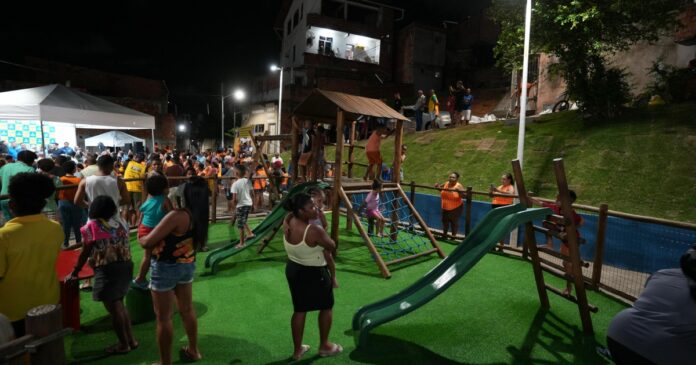 prefeitura-entrega-nova-praca-e-campo-de-grama-sintetica-em-luiz-anselmo-com-investimentos-de-quase-r$-1,4-milhao prefeitura-entrega-nova-praca-e-campo-de-grama-sintetica-em-luiz-anselmo-com-investimentos-de-quase-r$-1,4-milhao