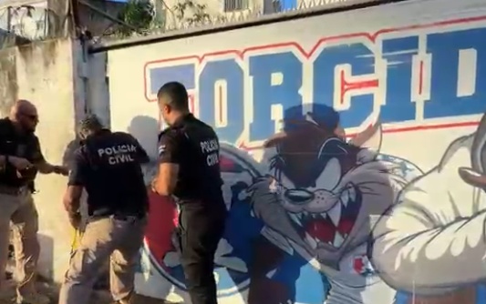 policia-civil-realiza-operacao-contra-integrantes-da-bamor-no-bairro-do-candeal,-em-salvador policia-civil-realiza-operacao-contra-integrantes-da-bamor-no-bairro-do-candeal,-em-salvador
